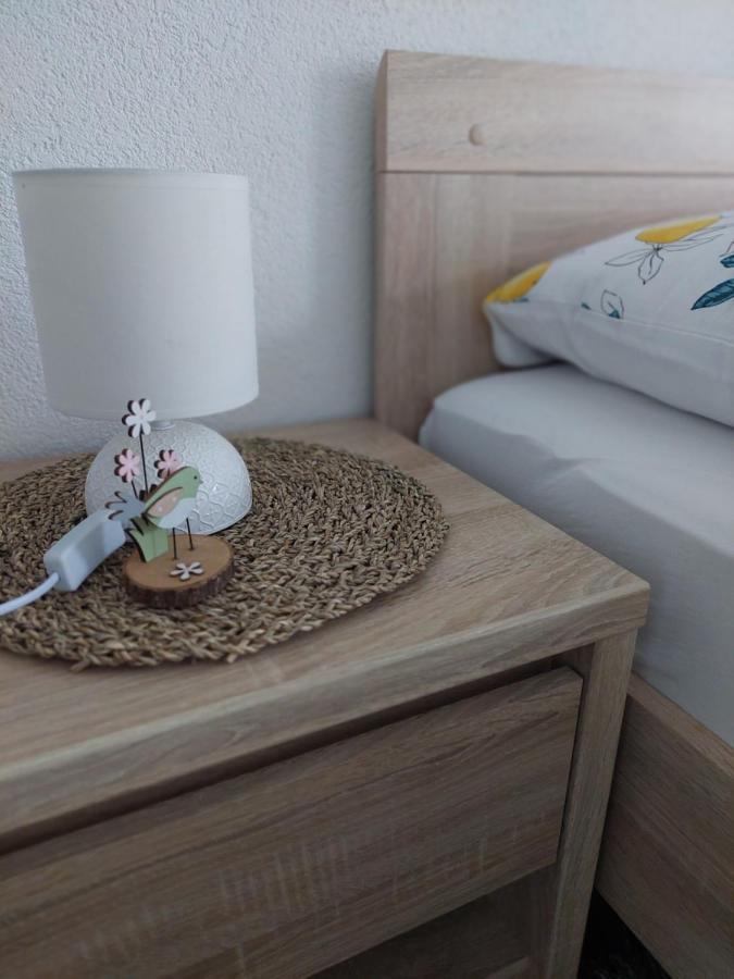Apartman Danijela Оточац Екстер'єр фото