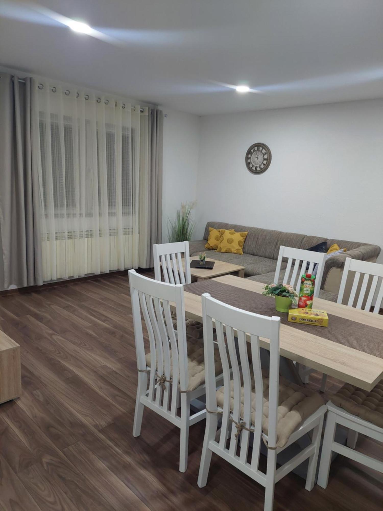 Apartman Danijela Оточац Екстер'єр фото