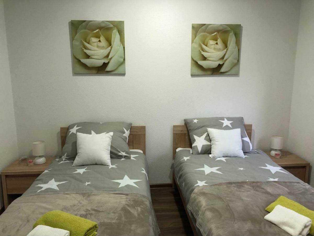 Apartman Danijela Оточац Екстер'єр фото