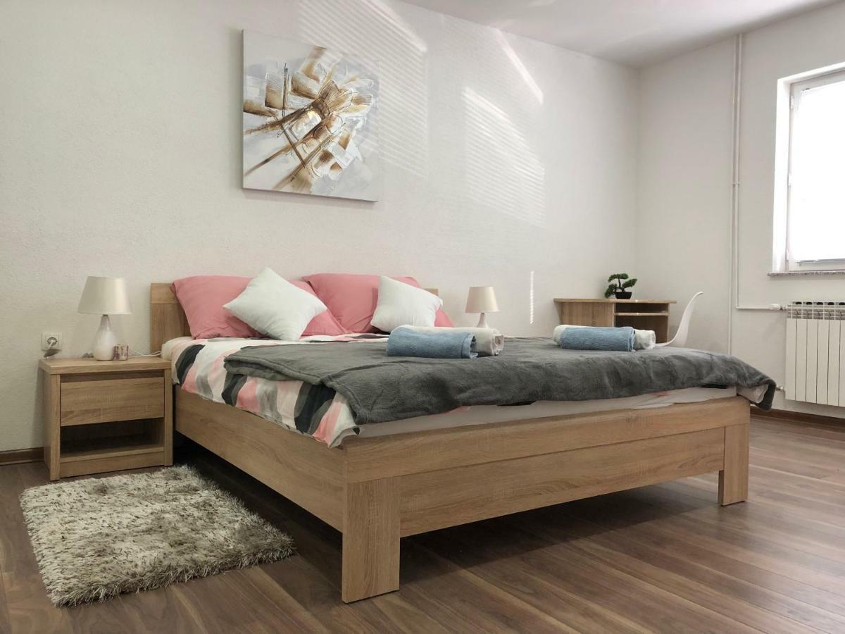 Apartman Danijela Оточац Екстер'єр фото
